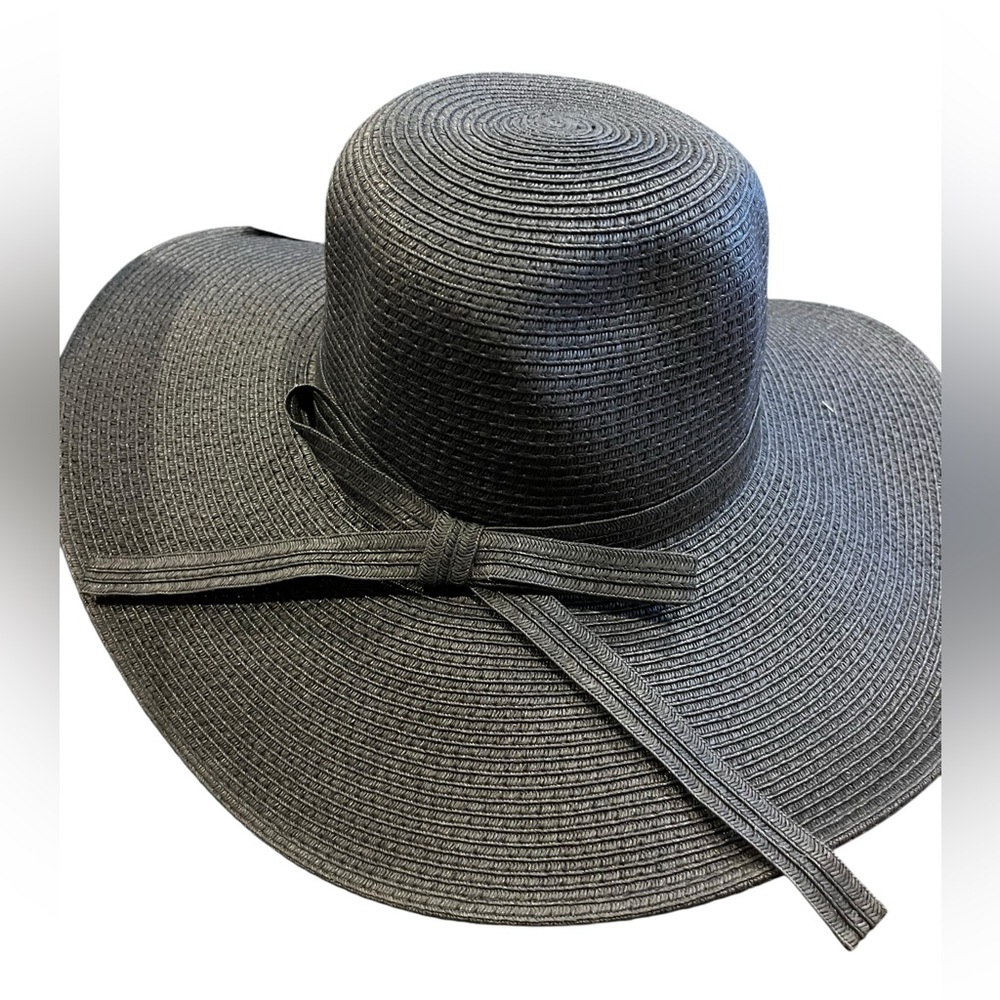 Last Call! NWT straw wide brimmed hat